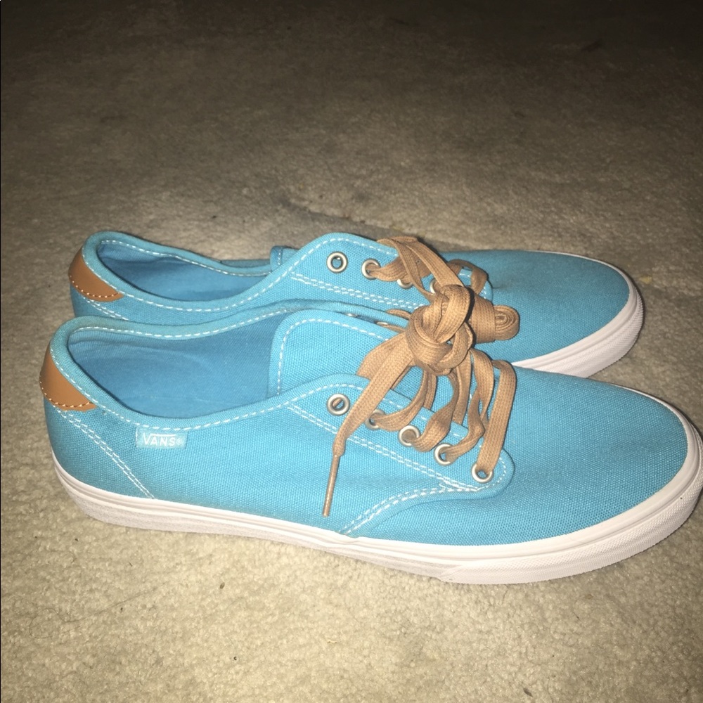 Vans - Picture 3 of 6
